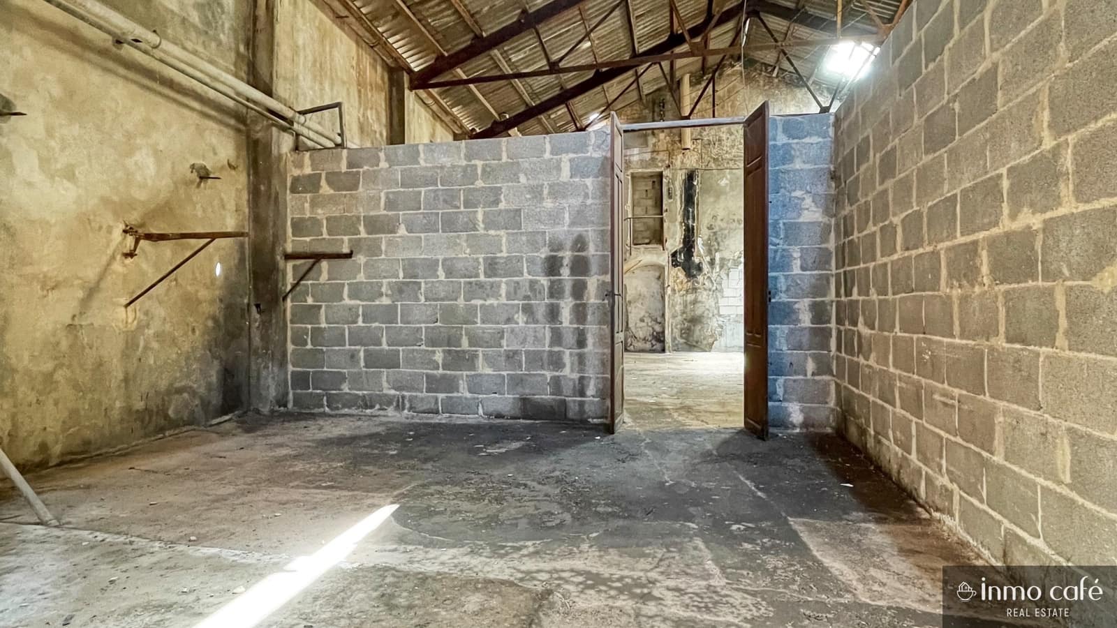 Erhverv til salg i L'Alcudia de Crespins med swimmingpool garage - € 125.000 (Ref: 9074641)