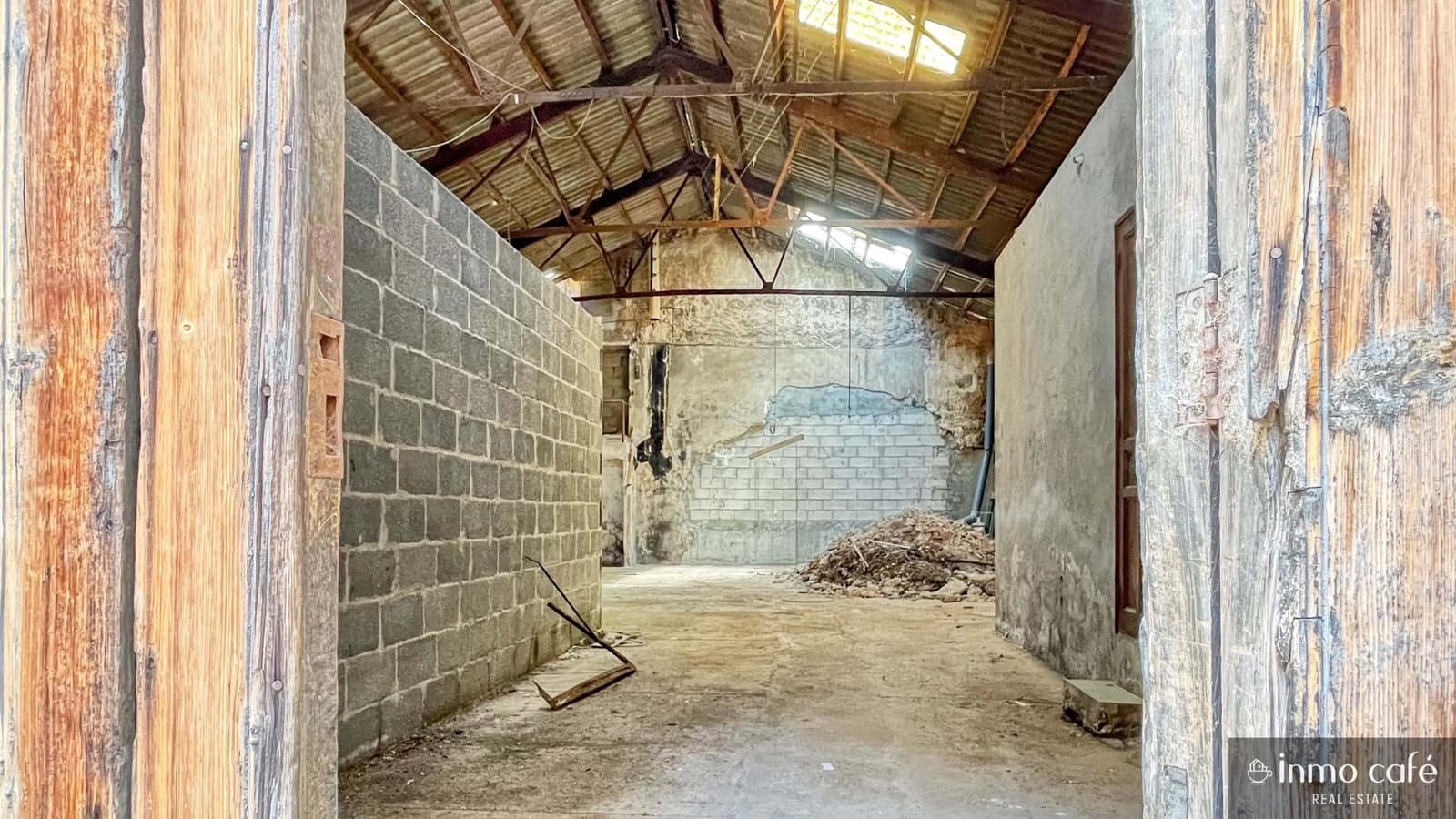 Erhverv til salg i L'Alcudia de Crespins med swimmingpool garage - € 125.000 (Ref: 9074641)