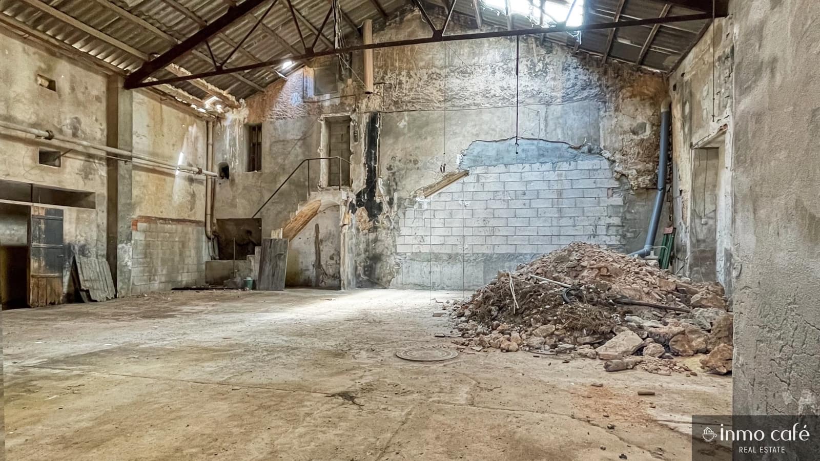 Erhverv til salg i L'Alcudia de Crespins med swimmingpool garage - € 125.000 (Ref: 9074641)