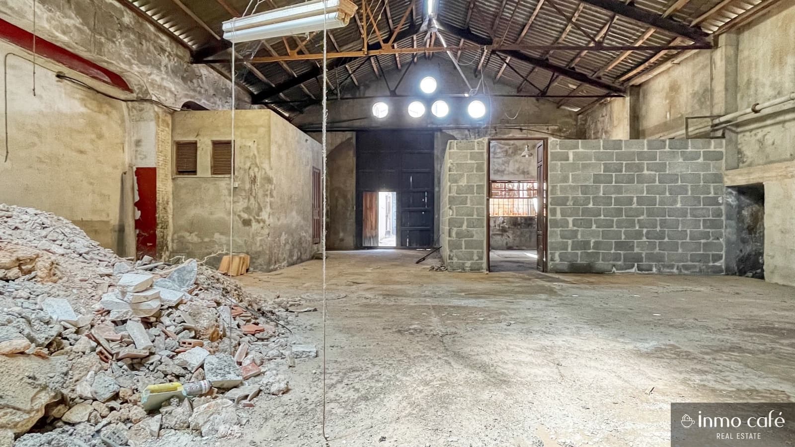 Erhverv til salg i L'Alcudia de Crespins med swimmingpool garage - € 125.000 (Ref: 9074641)