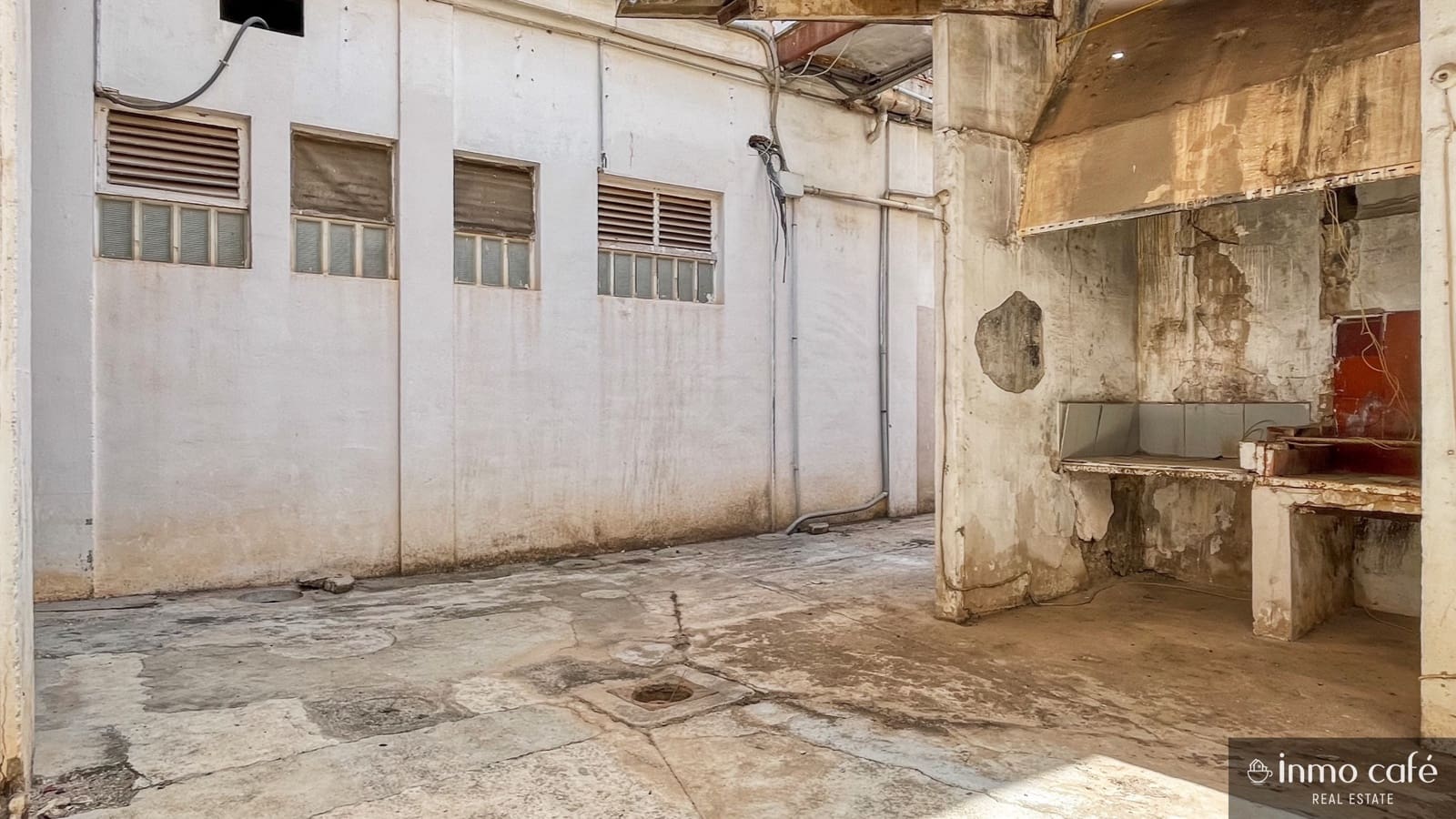 Erhverv til salg i L'Alcudia de Crespins med swimmingpool garage - € 125.000 (Ref: 9074641)