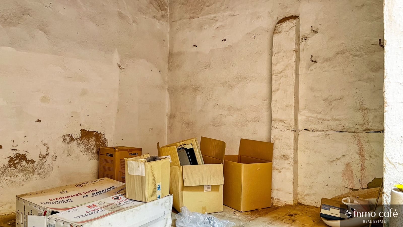 Commercial for sale in L'Alcudia de Crespins - € 54,700 (Ref: 9151545)