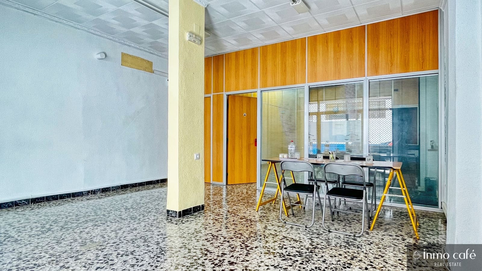 Commercial for sale in L'Alcudia de Crespins - € 54,700 (Ref: 9151545)