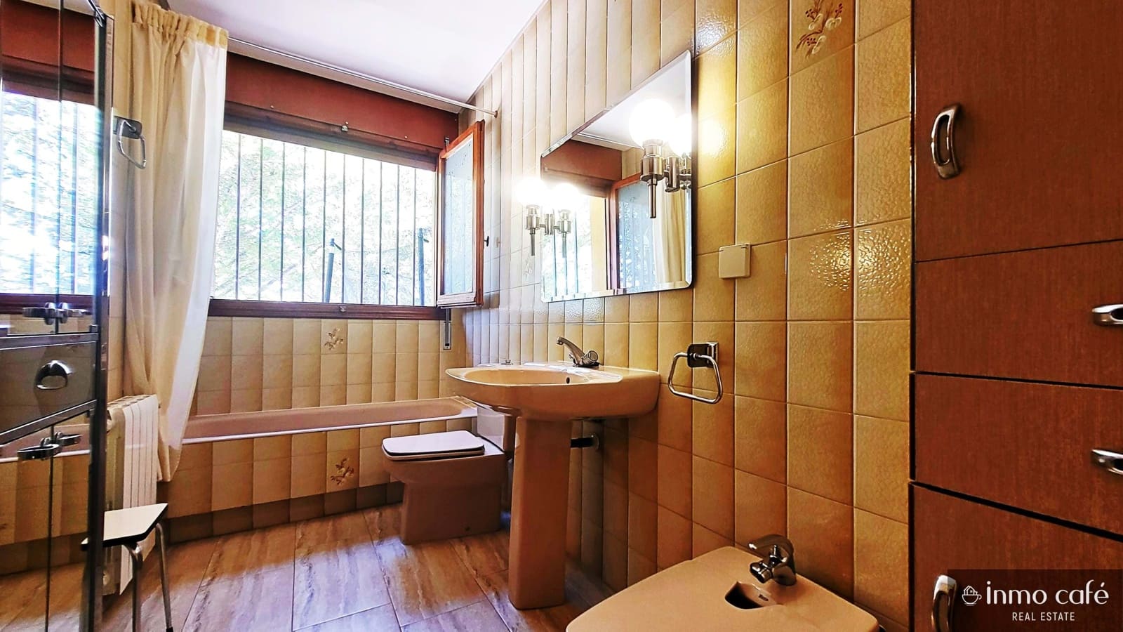 6 chambre Villa/Maison à vendre à Biar avec piscine garage - 349 000 € (Ref: 9160074)