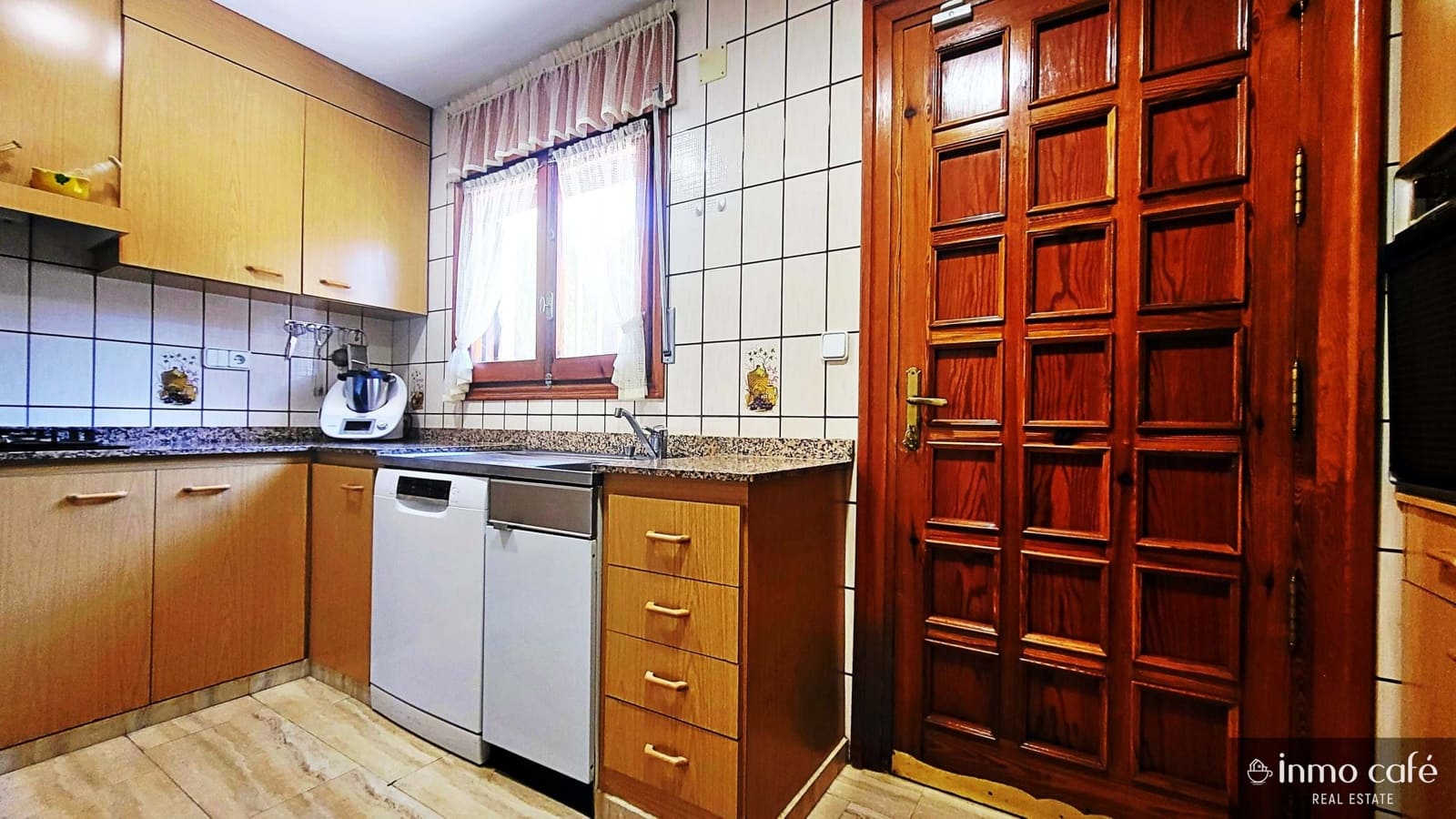 6 chambre Villa/Maison à vendre à Biar avec piscine garage - 349 000 € (Ref: 9160074)