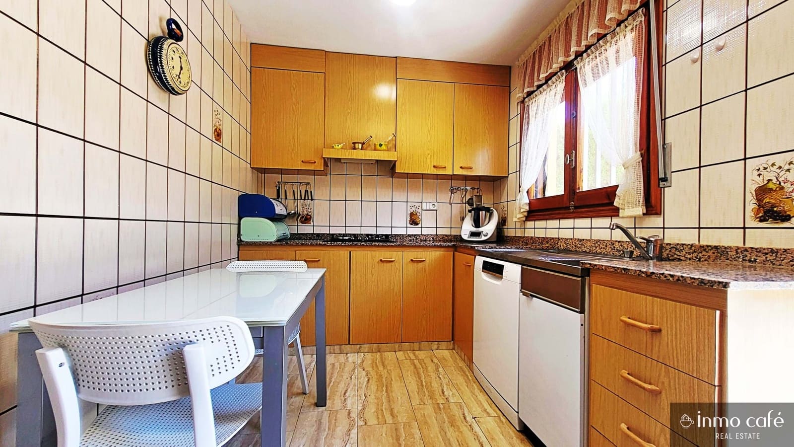 6 chambre Villa/Maison à vendre à Biar avec piscine garage - 349 000 € (Ref: 9160074)