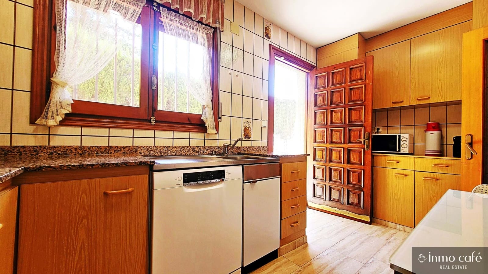 6 chambre Villa/Maison à vendre à Biar avec piscine garage - 349 000 € (Ref: 9160074)