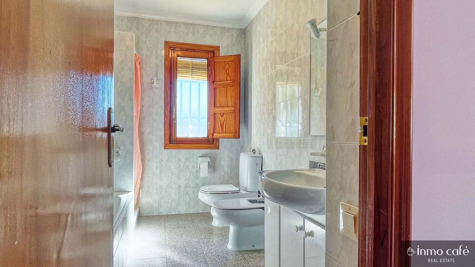 4 Zimmer Villa zu verkaufen in Ayora mit Garage - 239.000 € (Ref: 9219606)