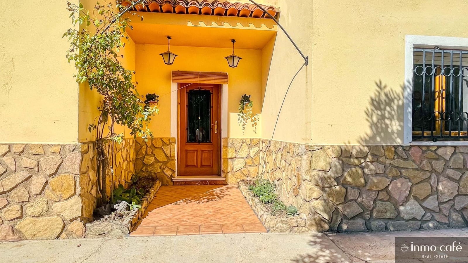 4 Zimmer Villa zu verkaufen in Ayora mit Garage - 239.000 € (Ref: 9219606)