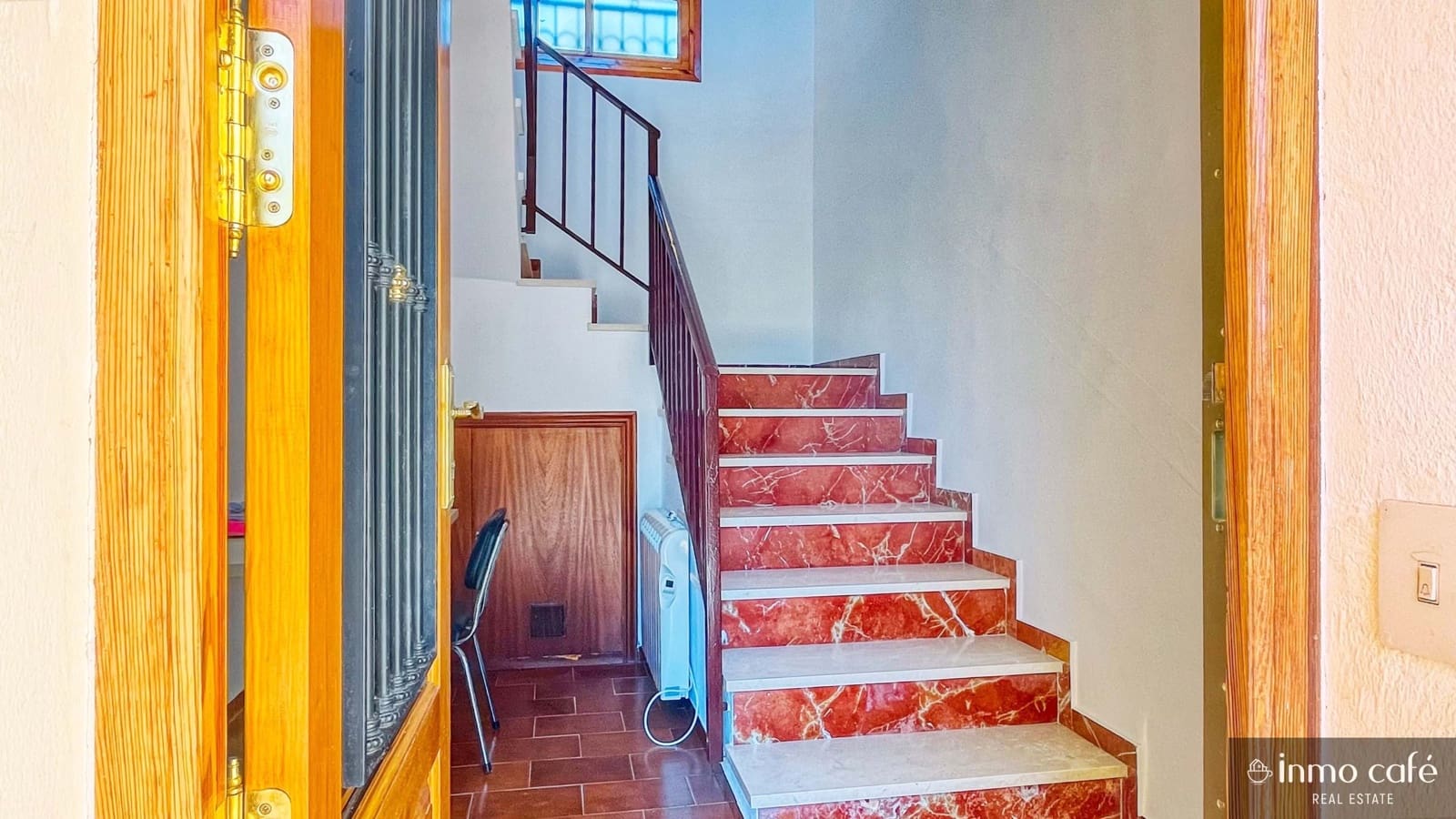 4 Zimmer Villa zu verkaufen in Ayora mit Garage - 239.000 € (Ref: 9219606)