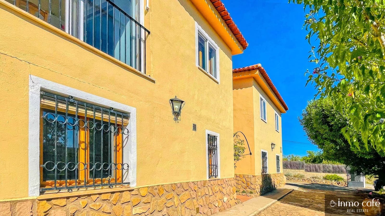 4 Zimmer Villa zu verkaufen in Ayora mit Garage - 239.000 € (Ref: 9219606)