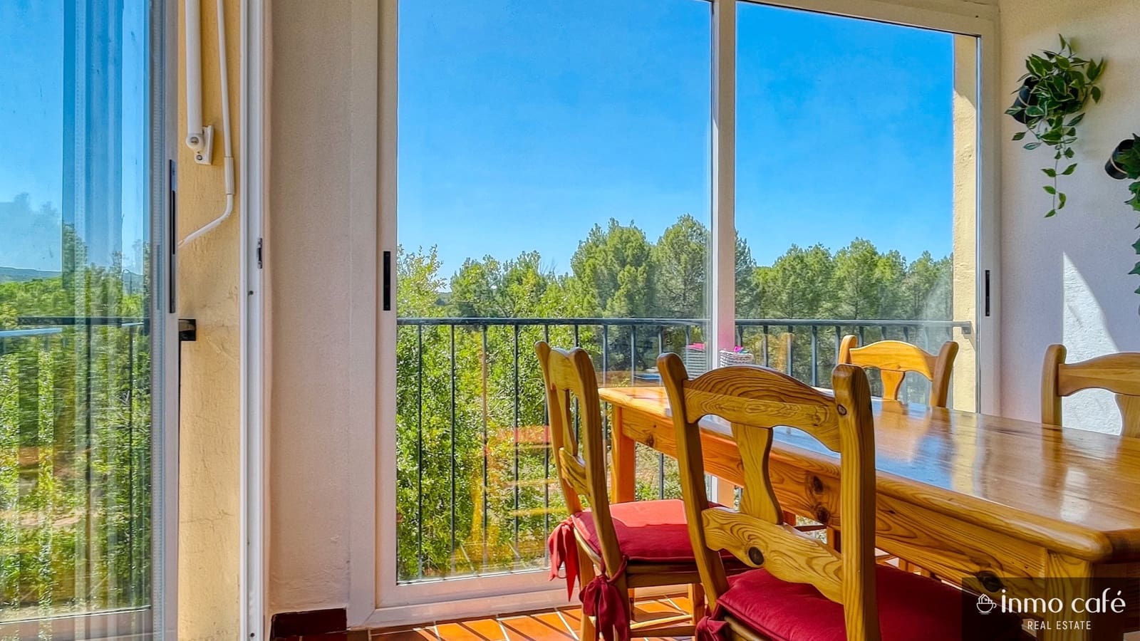 4 Zimmer Villa zu verkaufen in Ayora mit Garage - 239.000 € (Ref: 9219606)