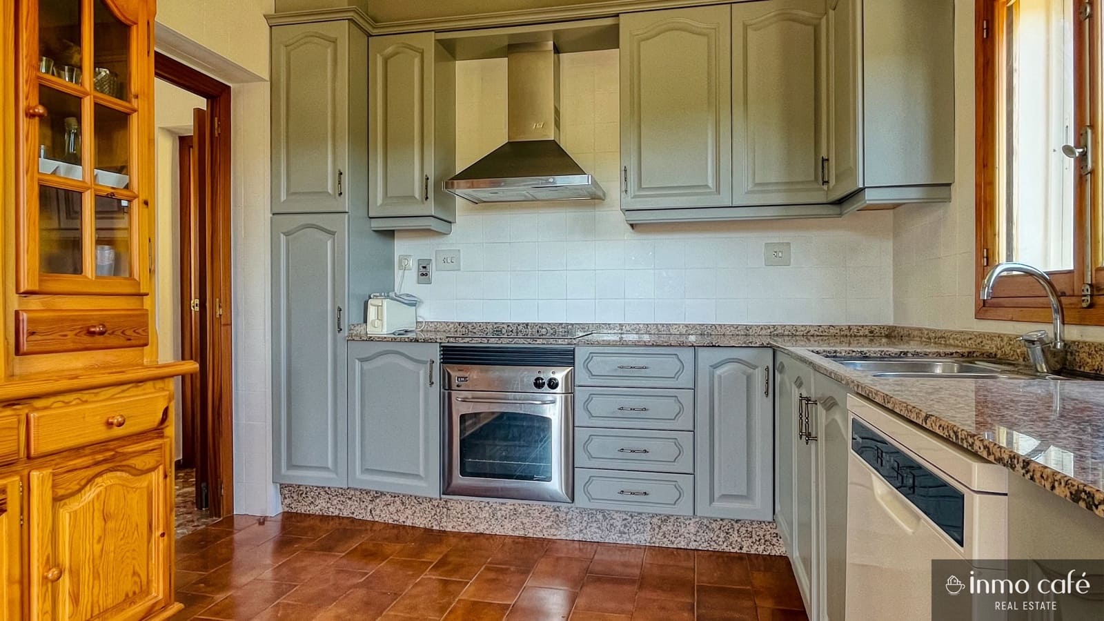 4 Zimmer Villa zu verkaufen in Ayora mit Garage - 239.000 € (Ref: 9219606)