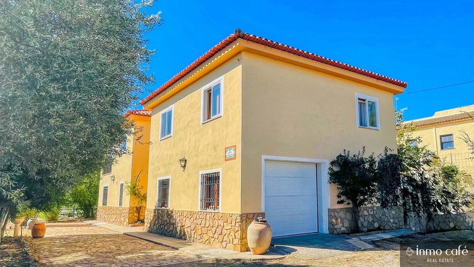 4 Zimmer Villa zu verkaufen in Ayora mit Garage - 239.000 € (Ref: 9219606)