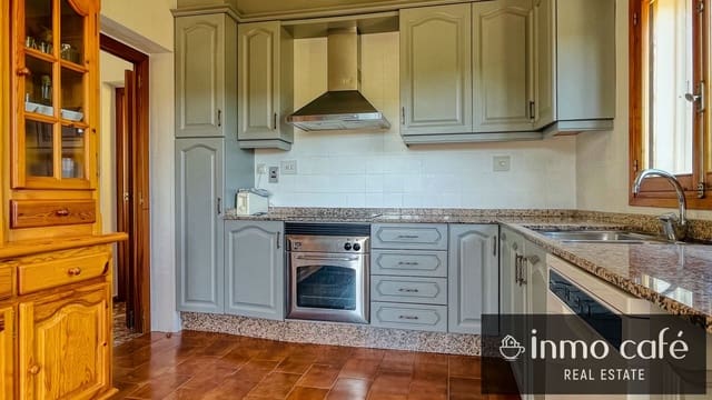 4 Zimmer Villa zu verkaufen in Ayora mit Garage - 219.000 € (Ref: 9219606)