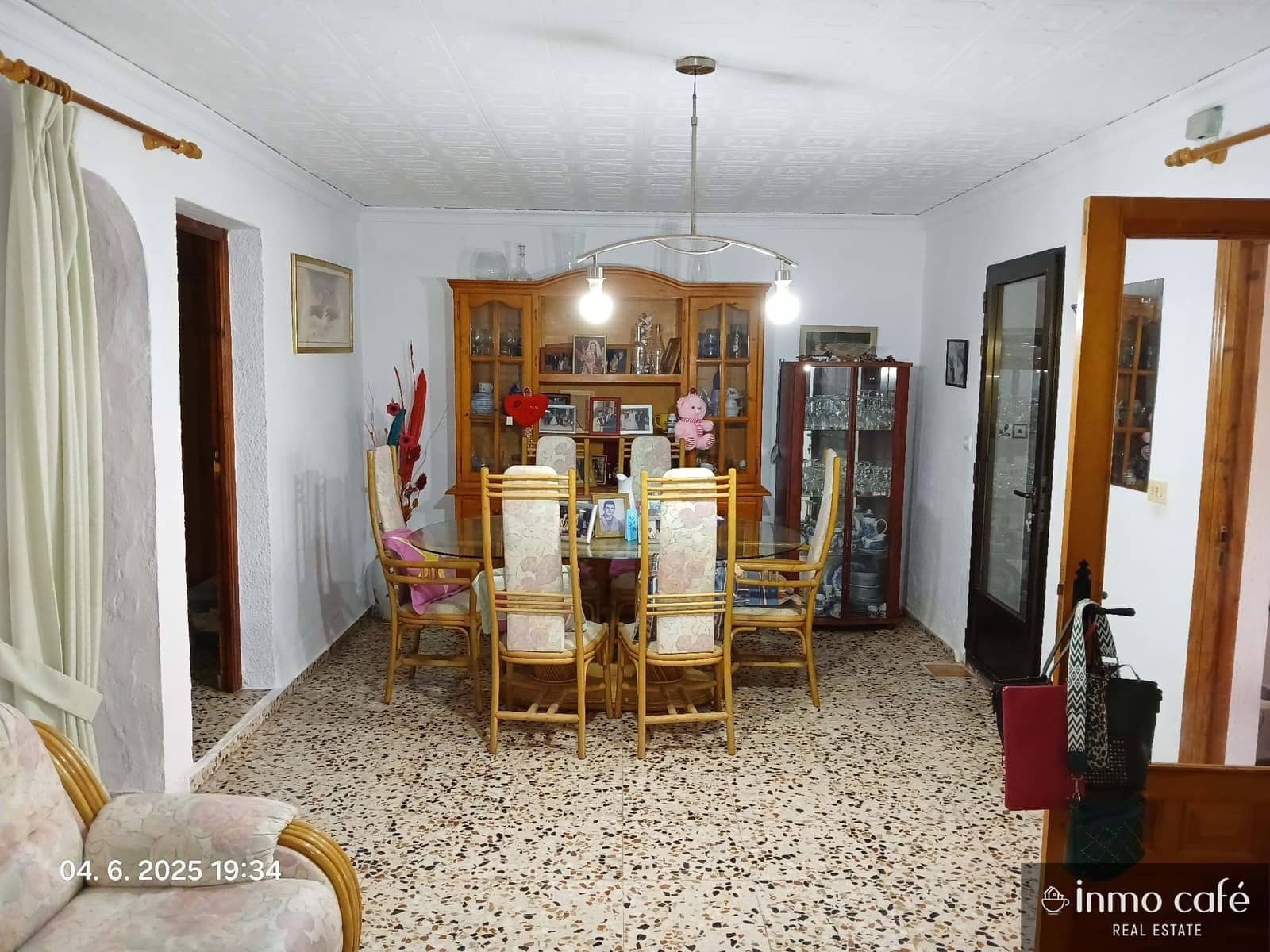 4 soverom Villa til salgs i Alicante by - € 280 000 (Ref: 9244289)
