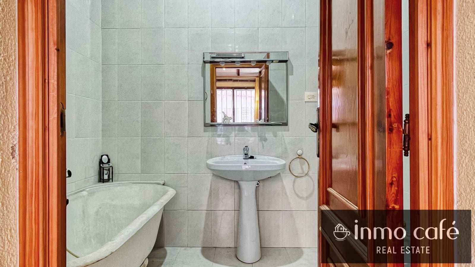 5 slaapkamer Huis te koop in Canals - € 140.000 (Ref: 9270388)