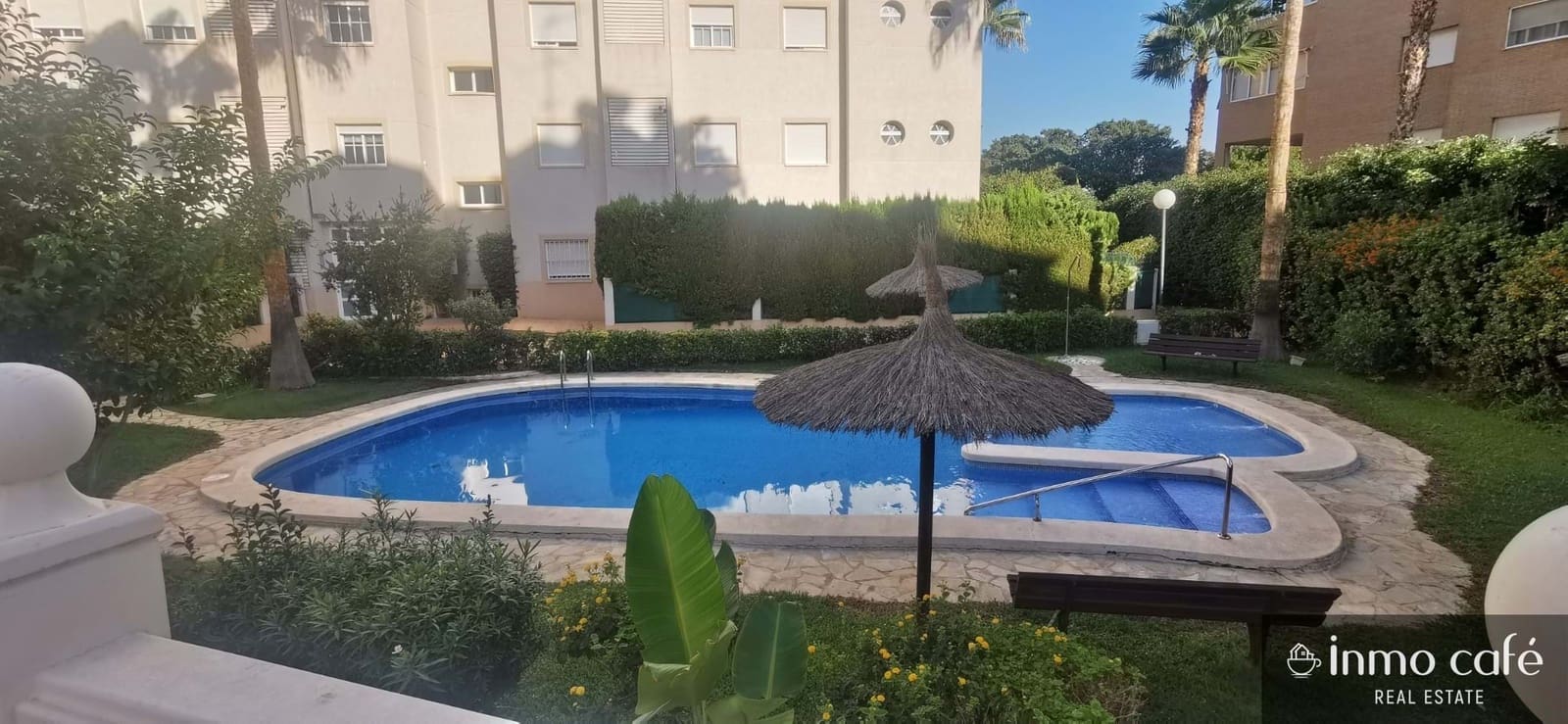 2 soverom Leilighet til salgs i Alicante by med svømmebasseng garasje - € 298 000 (Ref: 9274633)