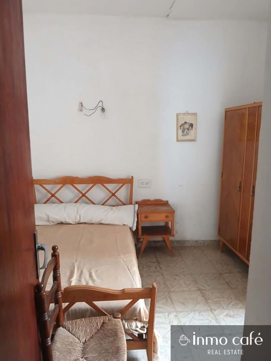 4 makuuhuone Omakotitalo myytävänä paikassa Alfaz del Pi / L'Alfas del Pi mukana 
autotalli - 250 000 € (Ref: 9346558)