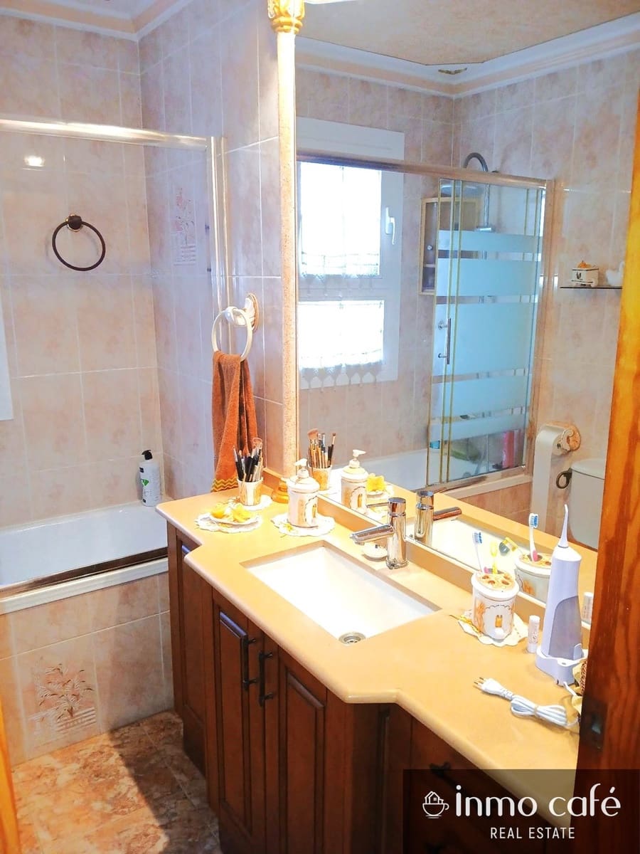 5 Zimmer Villa zu verkaufen in La Nucia mit Pool Garage - 384.800 € (Ref: 9390054)