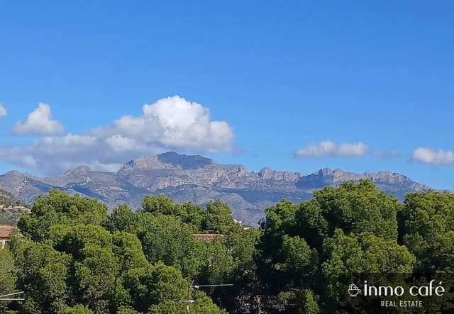 5 bedroom Villa for sale in La Nucia with pool garage - € 384,800 (Ref: 9390054)