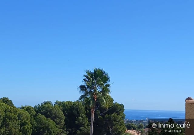 5 bedroom Villa for sale in La Nucia with pool garage - € 384,800 (Ref: 9390054)