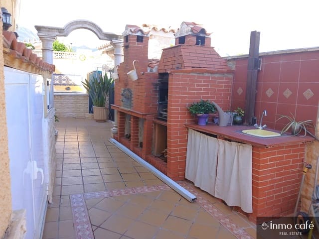 5 bedroom Villa for sale in La Nucia with pool garage - € 384,800 (Ref: 9390054)