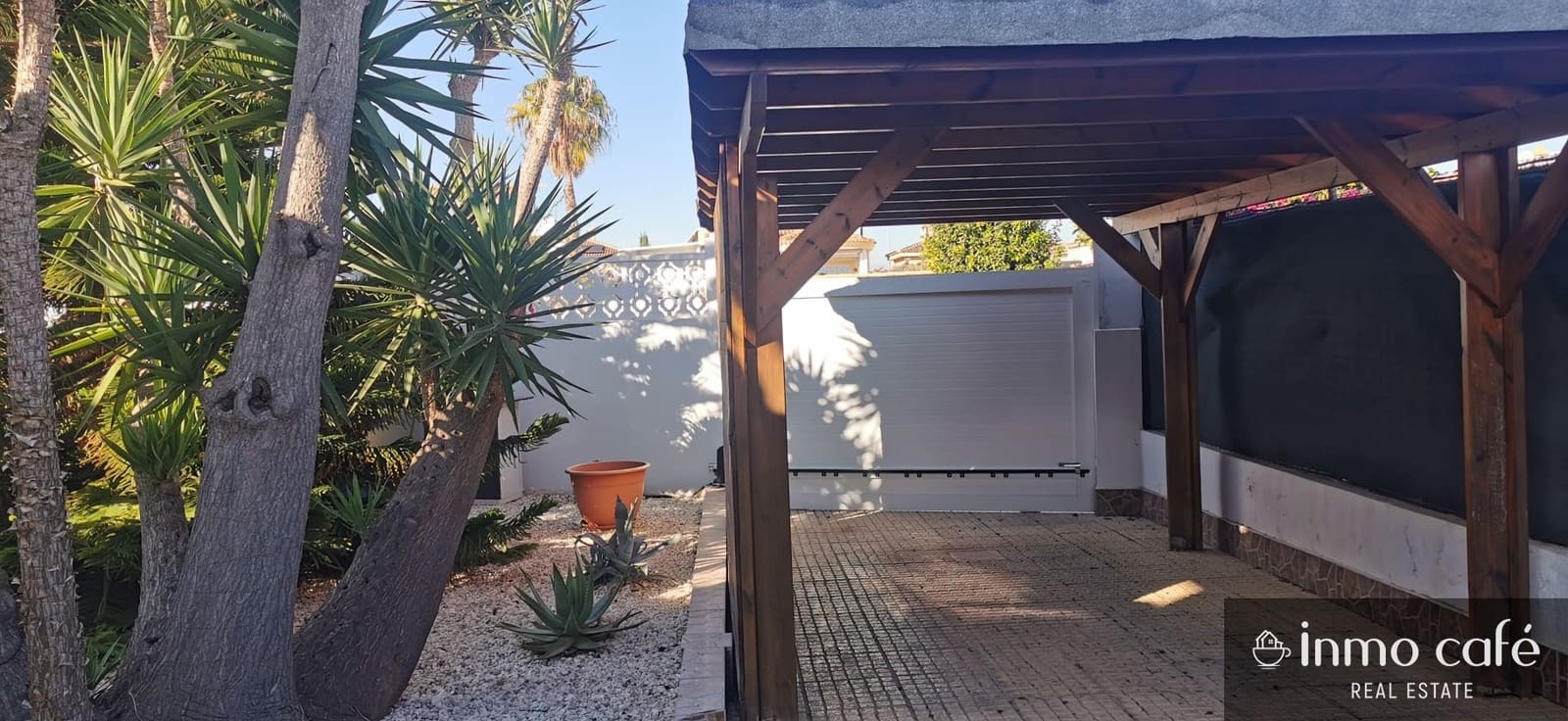 Chalet de 3 habitaciones en San Fulgencio en venta con piscina garaje - 375.000 € (Ref: 9438140)