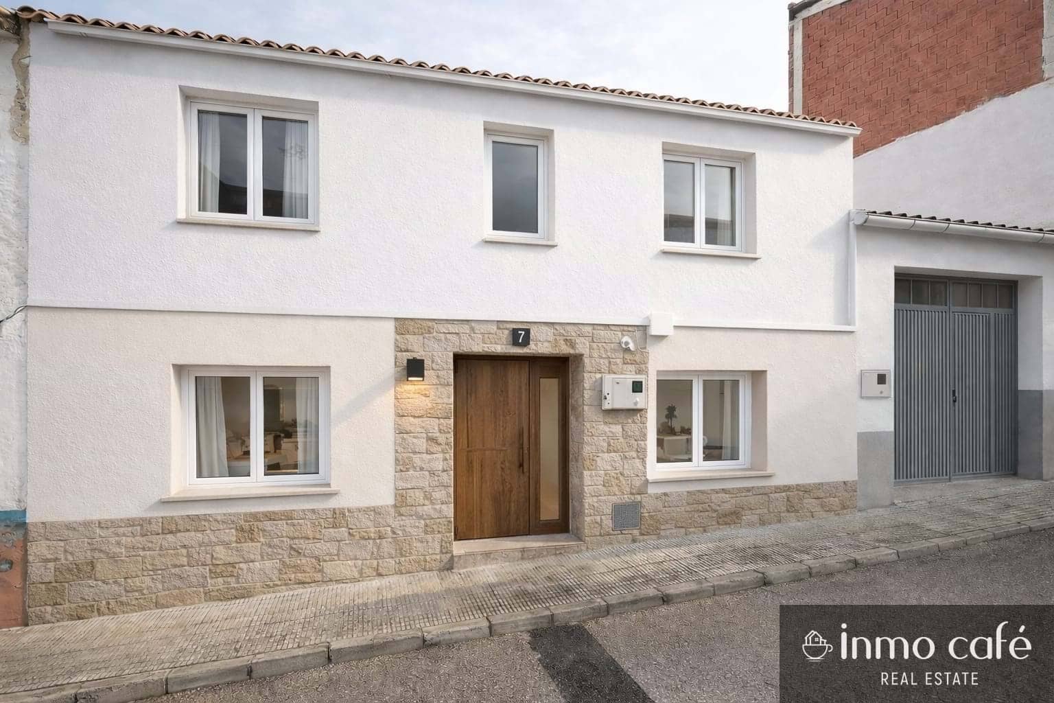 3 bedroom Townhouse for sale in El Camp de Mirra - € 40,000 (Ref: 9471668)