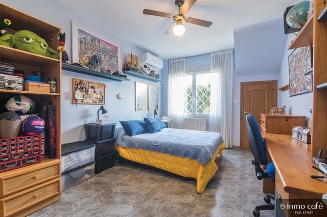 5 soverom Villa til salgs i Elche / Elx med svømmebasseng garasje - € 815 000 (Ref: 9481380)