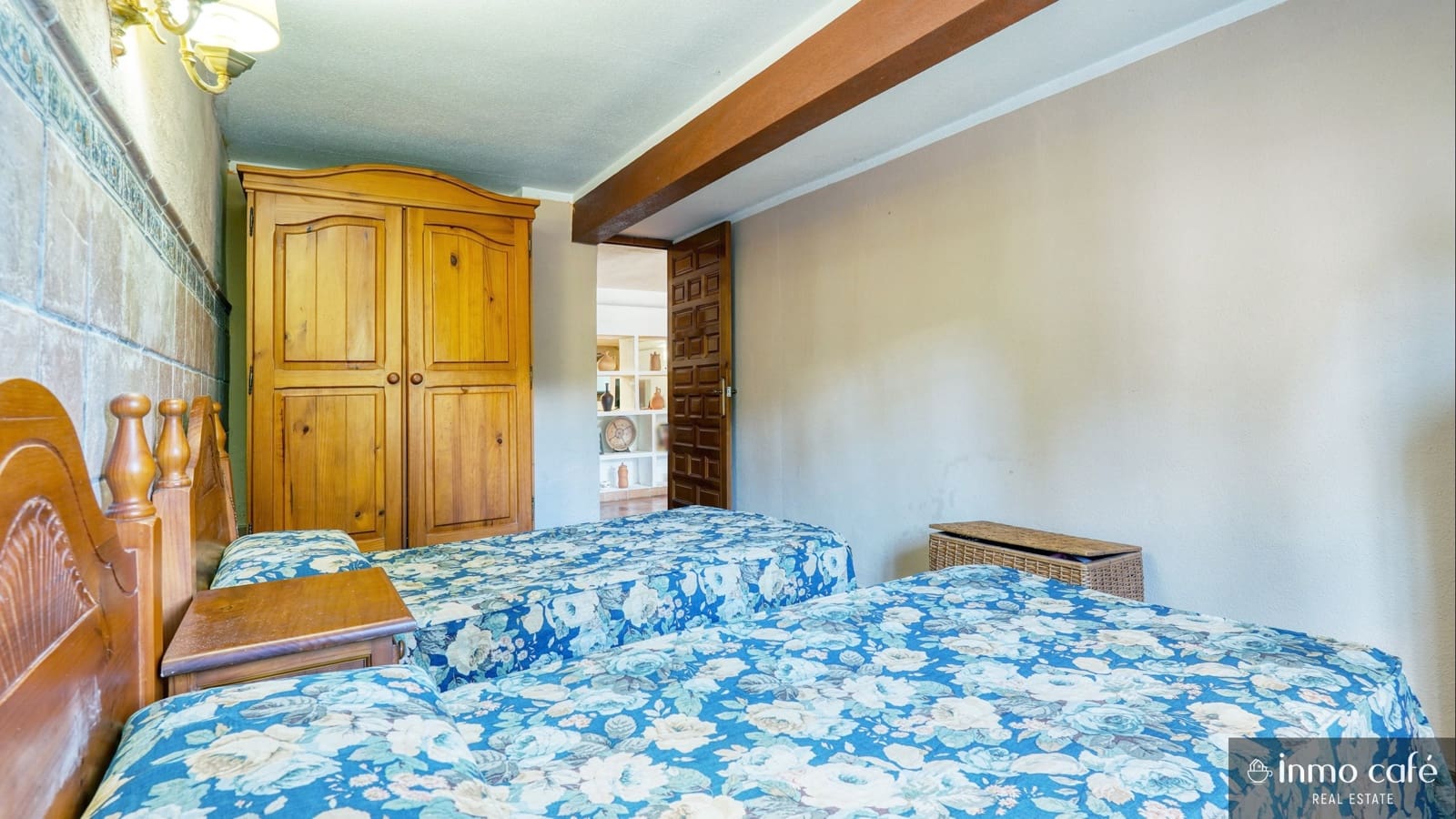 7 bedroom Villa for sale in Canals with garage - € 467,000 (Ref: 9560705)