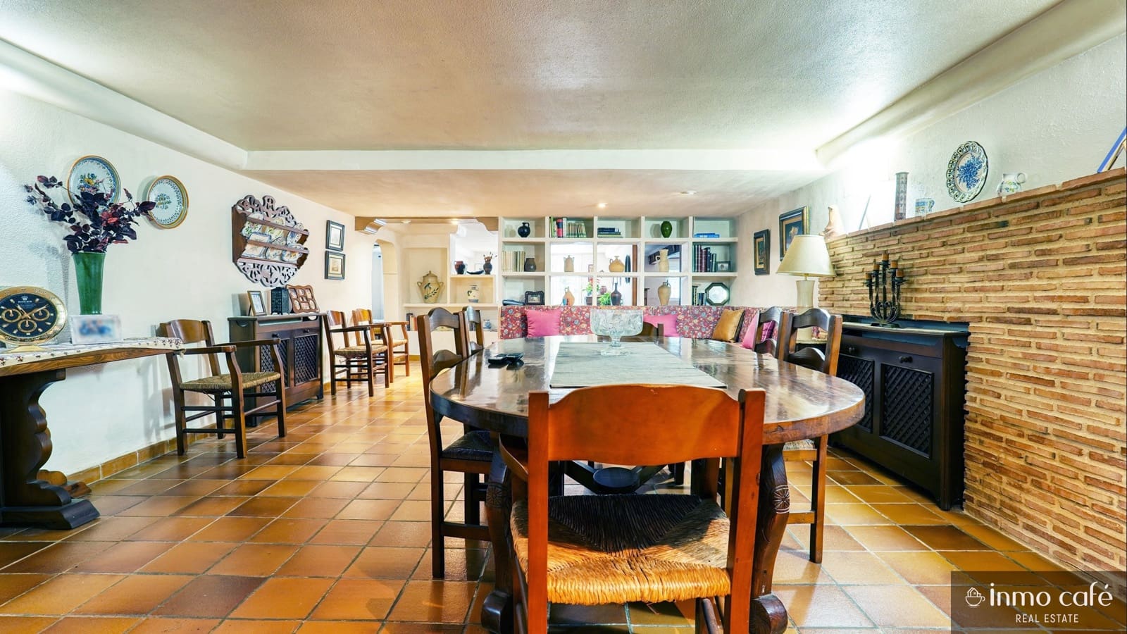 7 bedroom Villa for sale in Canals with garage - € 467,000 (Ref: 9560705)