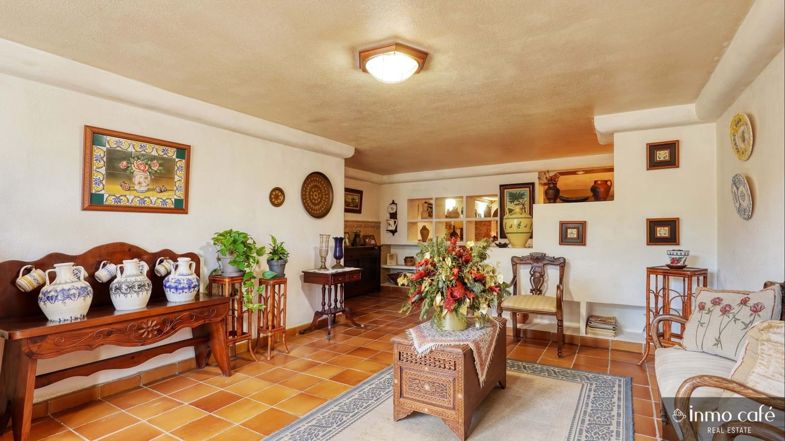 7 bedroom Villa for sale in Canals with garage - € 467,000 (Ref: 9560705)