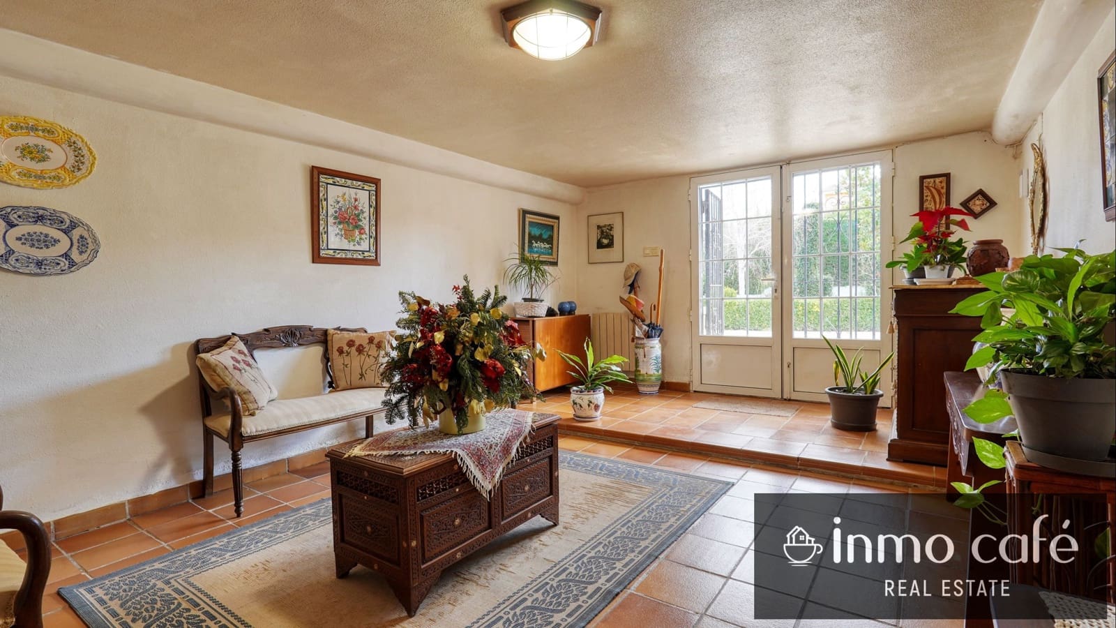 7 bedroom Villa for sale in Canals with garage - € 400,000 (Ref: 9560705)