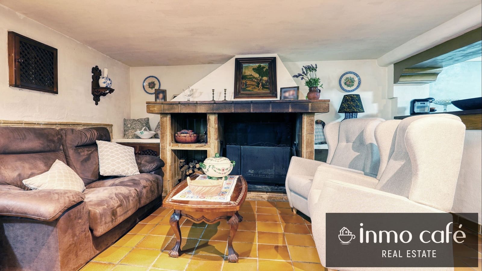 7 bedroom Villa for sale in Canals with garage - € 400,000 (Ref: 9560705)