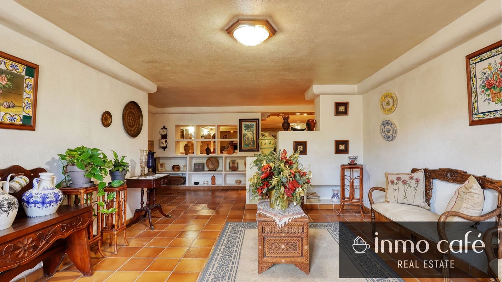 7 bedroom Villa for sale in Canals with garage - € 400,000 (Ref: 9560705)