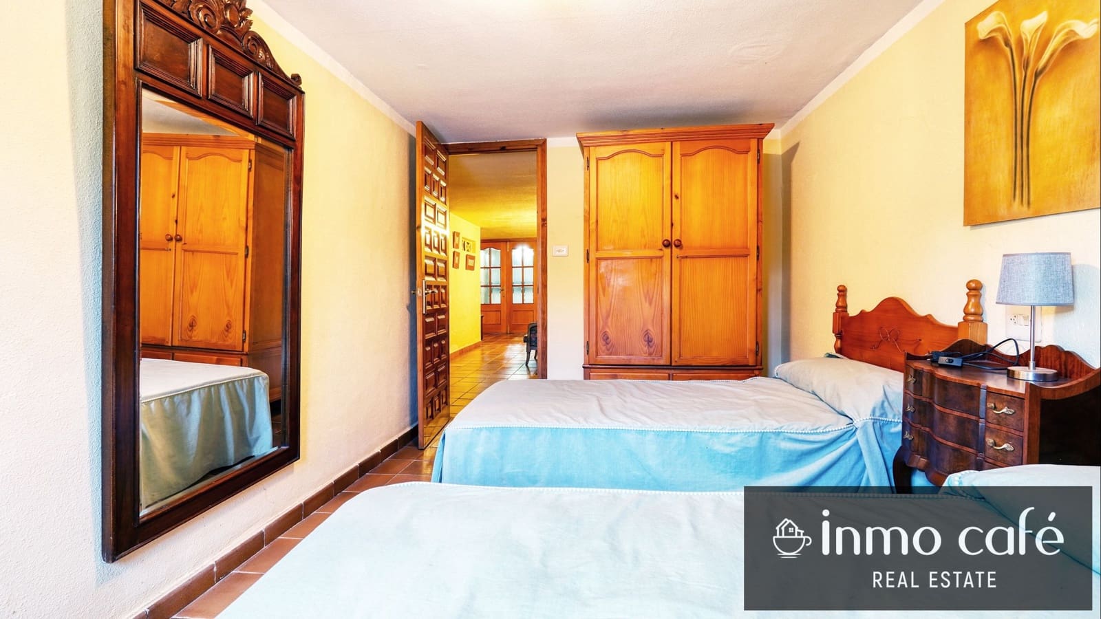 7 bedroom Villa for sale in Canals with garage - € 400,000 (Ref: 9560705)
