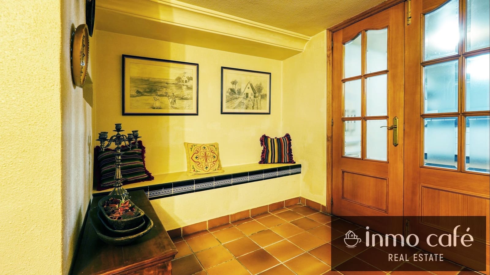 7 bedroom Villa for sale in Canals with garage - € 400,000 (Ref: 9560705)