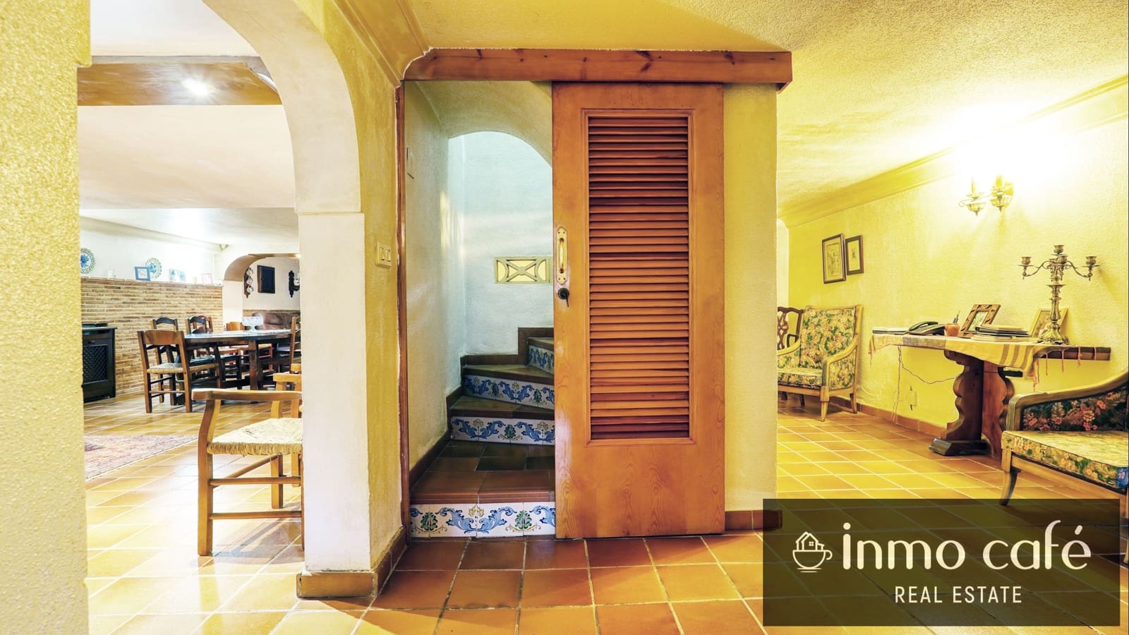 7 bedroom Villa for sale in Canals with garage - € 400,000 (Ref: 9560705)