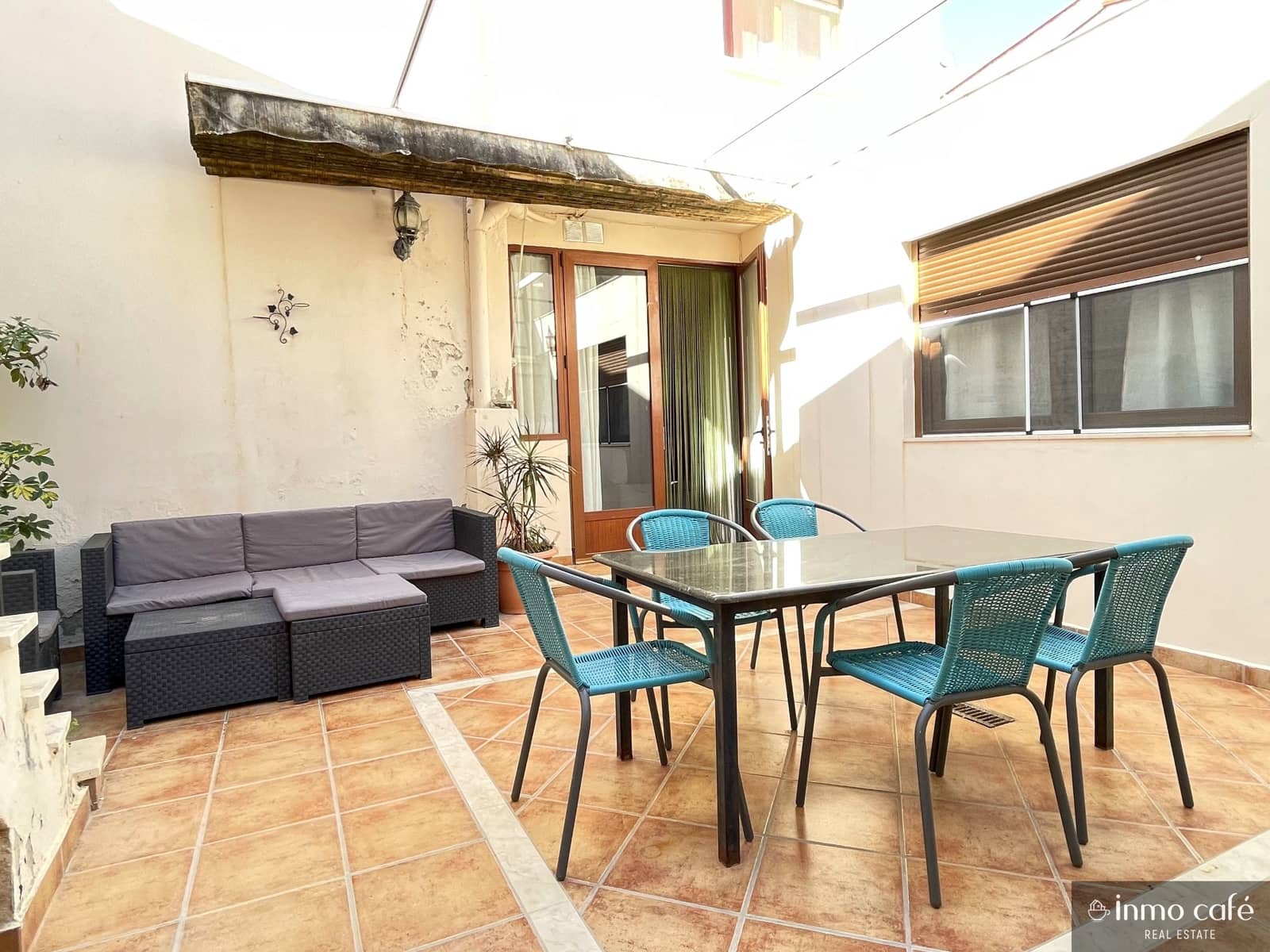 4 quarto Casa em Banda para venda em Anna com garagem - 150 000 € (Ref: 9564129)