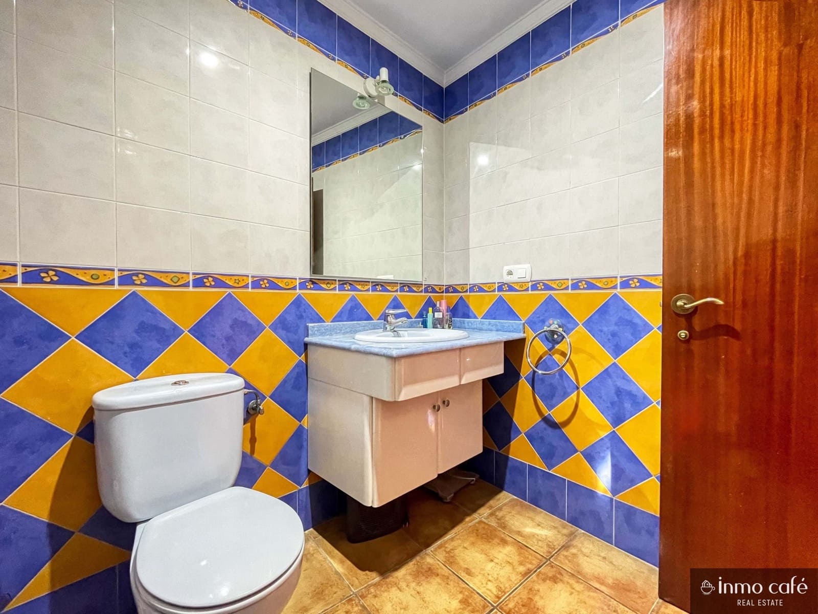 4 quarto Casa em Banda para venda em Anna com garagem - 150 000 € (Ref: 9564129)