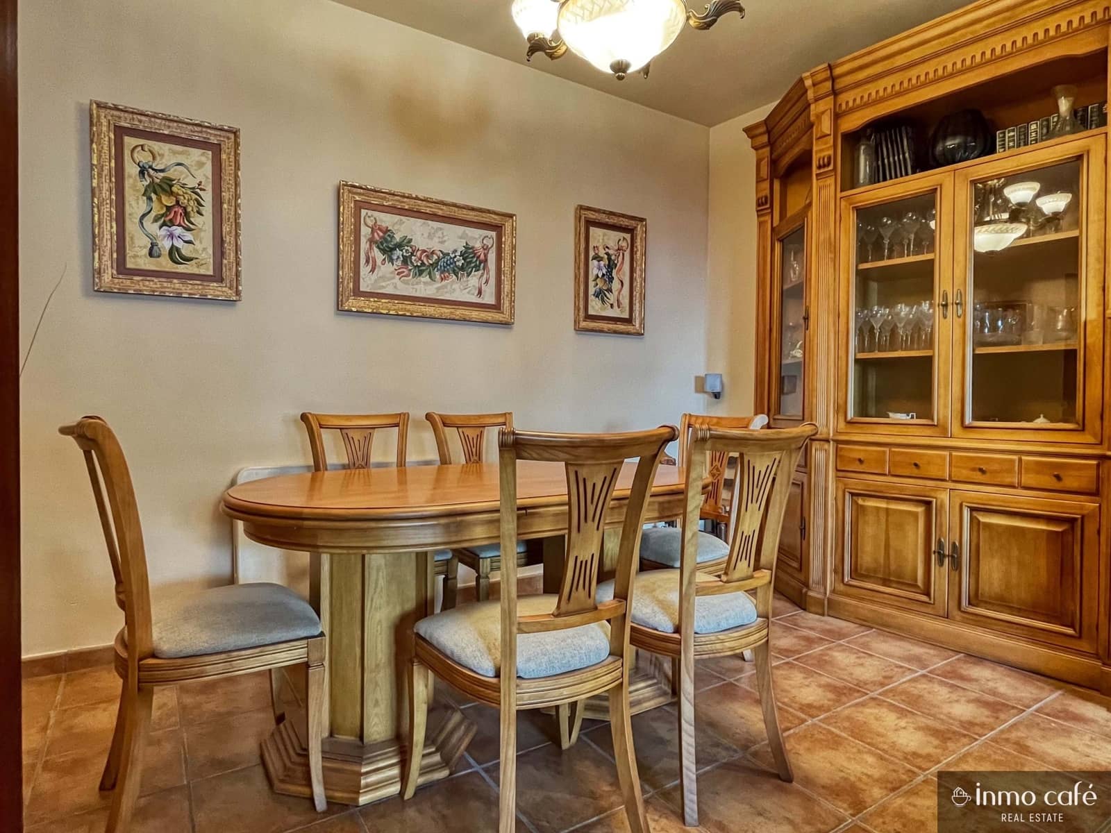 4 quarto Casa em Banda para venda em Anna com garagem - 150 000 € (Ref: 9564129)