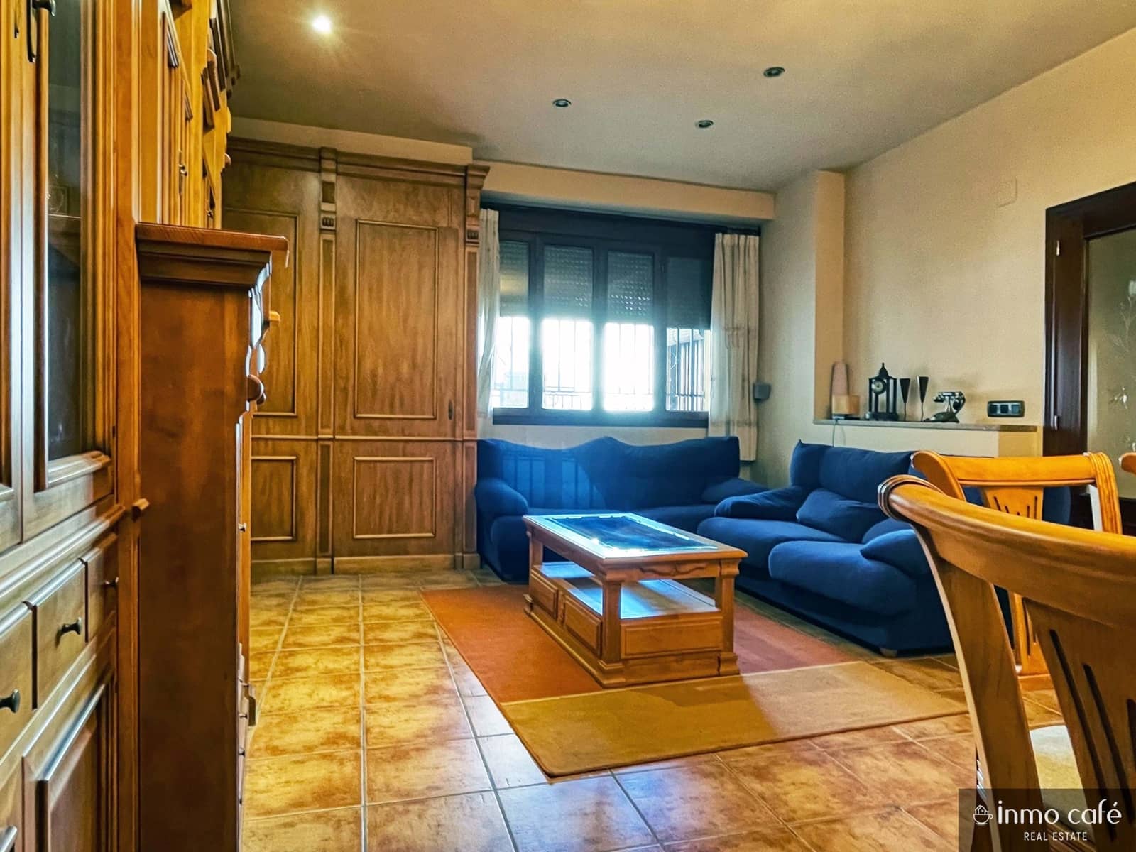 4 quarto Casa em Banda para venda em Anna com garagem - 150 000 € (Ref: 9564129)