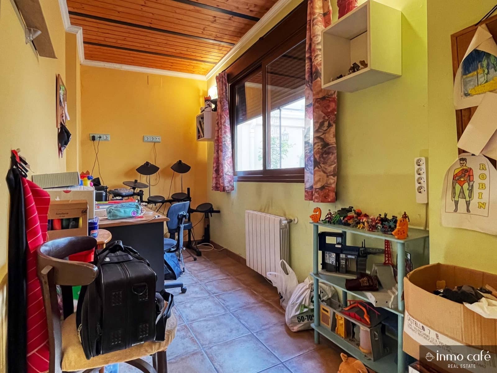 4 quarto Casa em Banda para venda em Anna com garagem - 150 000 € (Ref: 9564129)