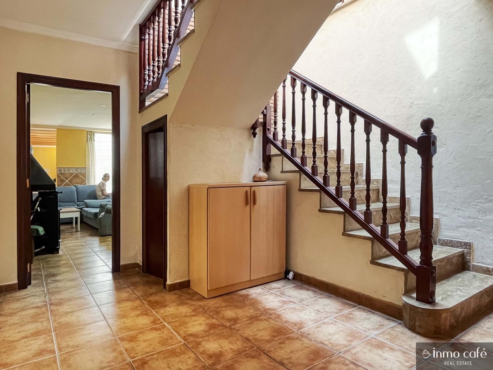 4 quarto Casa em Banda para venda em Anna com garagem - 150 000 € (Ref: 9564129)