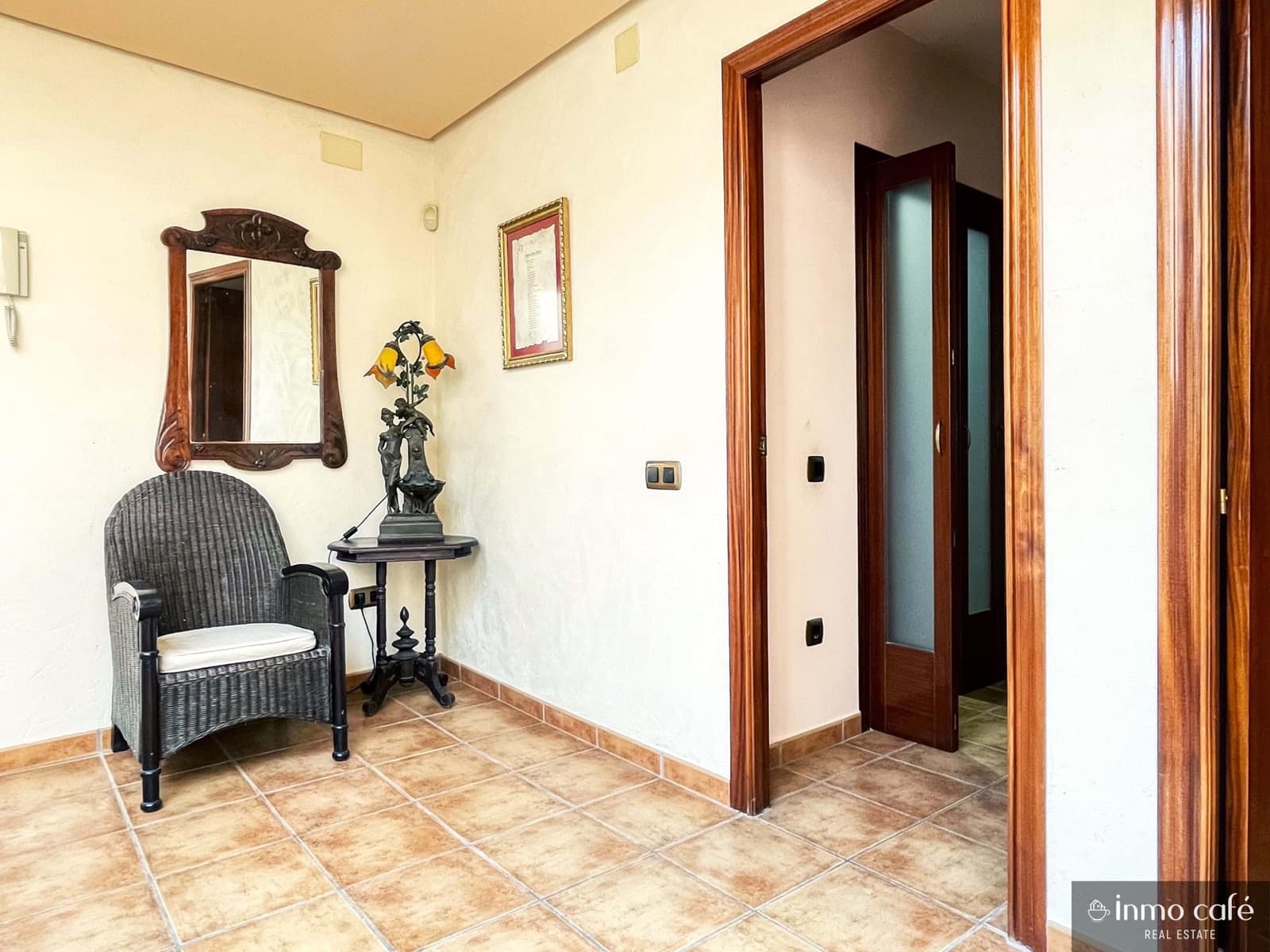 4 quarto Casa em Banda para venda em Anna com garagem - 150 000 € (Ref: 9564129)