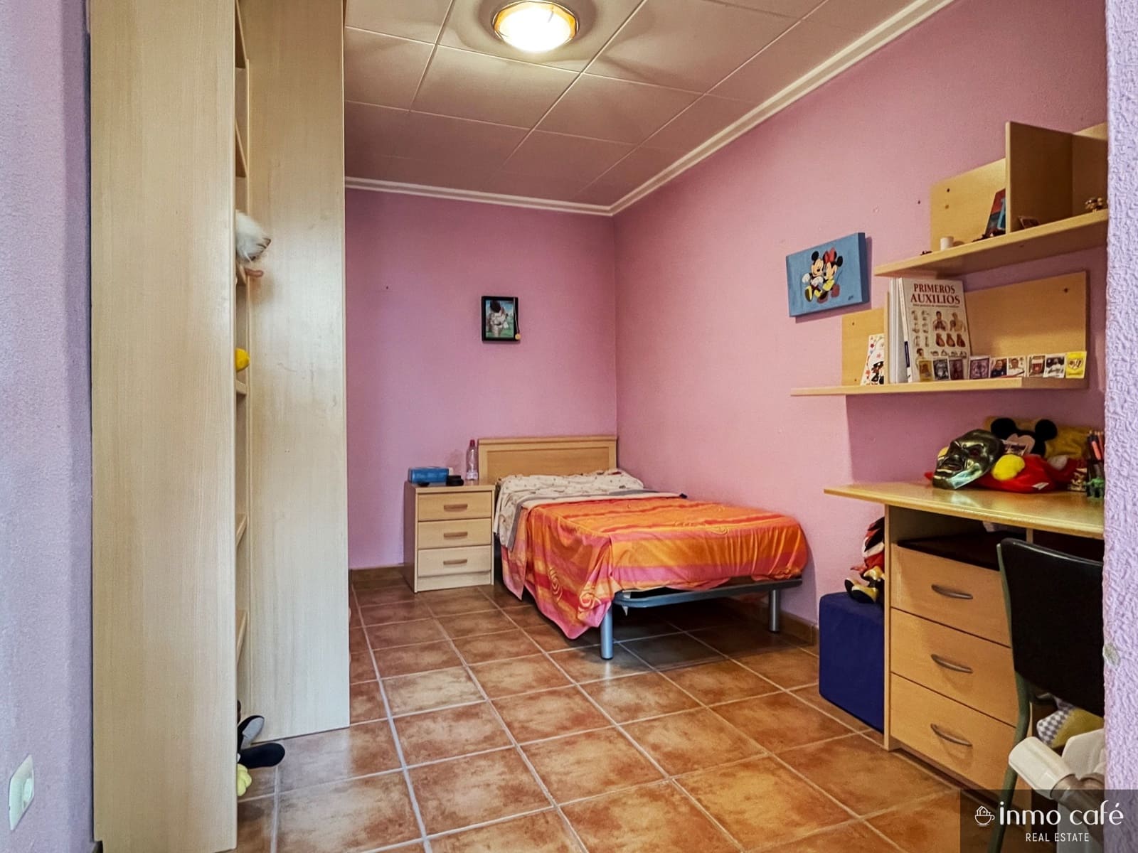 4 quarto Casa em Banda para venda em Anna com garagem - 150 000 € (Ref: 9564129)