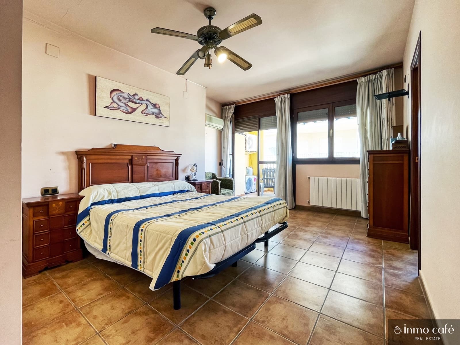 4 quarto Casa em Banda para venda em Anna com garagem - 150 000 € (Ref: 9564129)