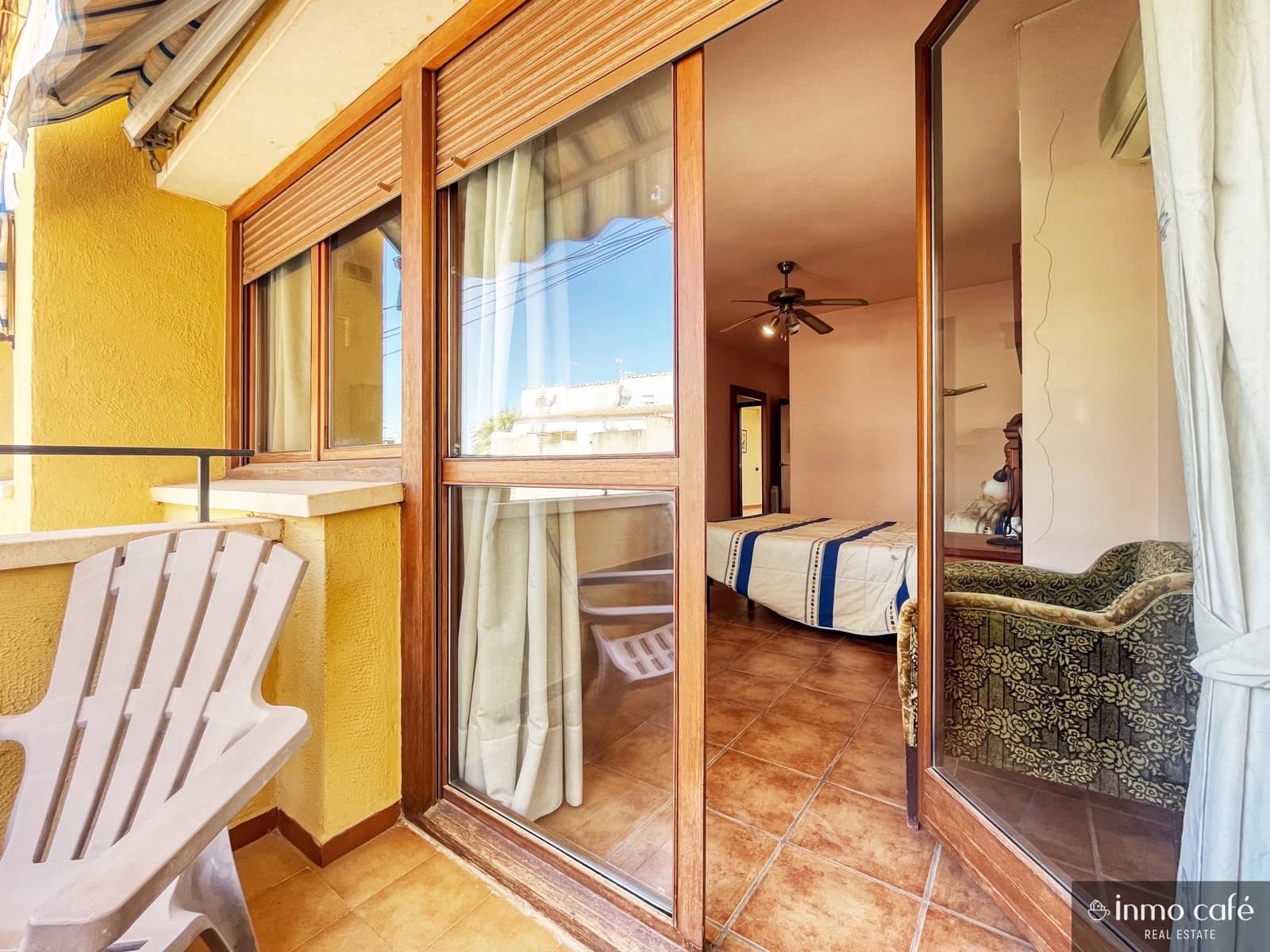 4 quarto Casa em Banda para venda em Anna com garagem - 150 000 € (Ref: 9564129)