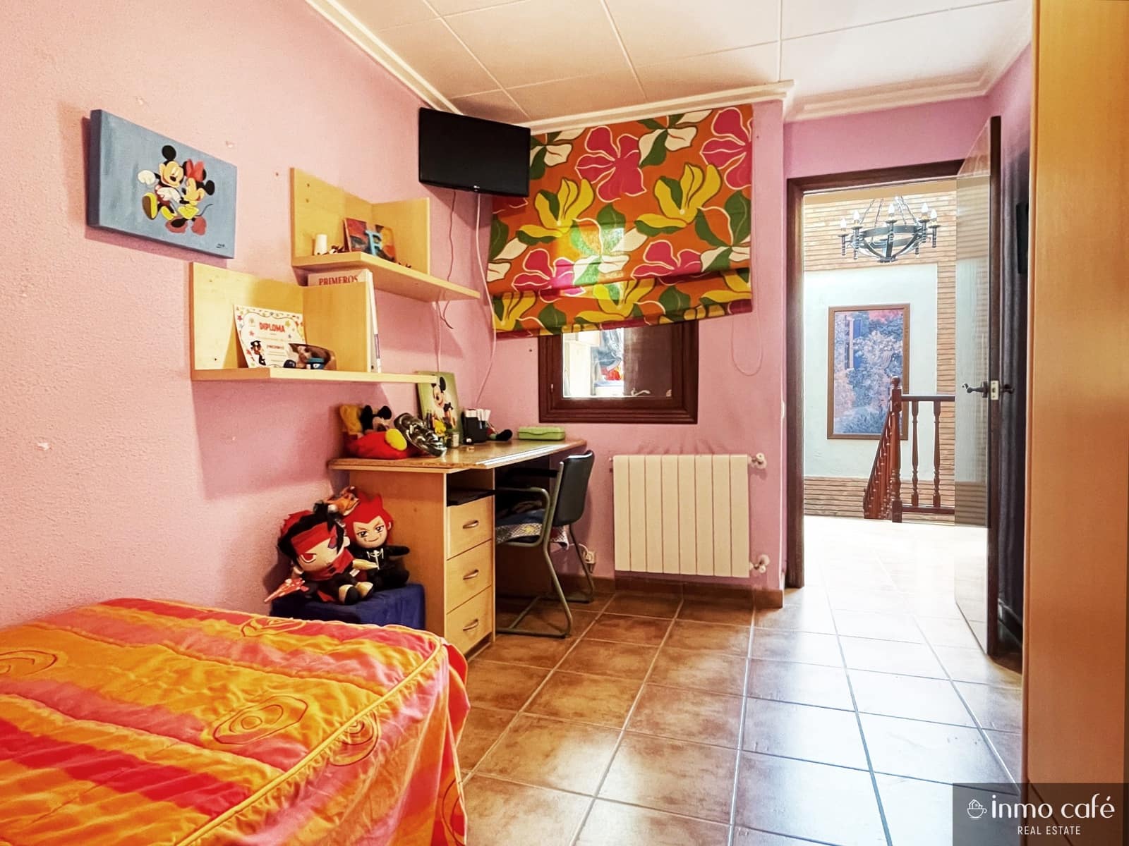 4 quarto Casa em Banda para venda em Anna com garagem - 150 000 € (Ref: 9564129)